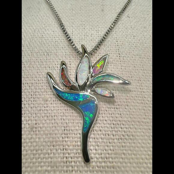 Jewelry - Stunning Silver and Opal Floral Pendant Necklace